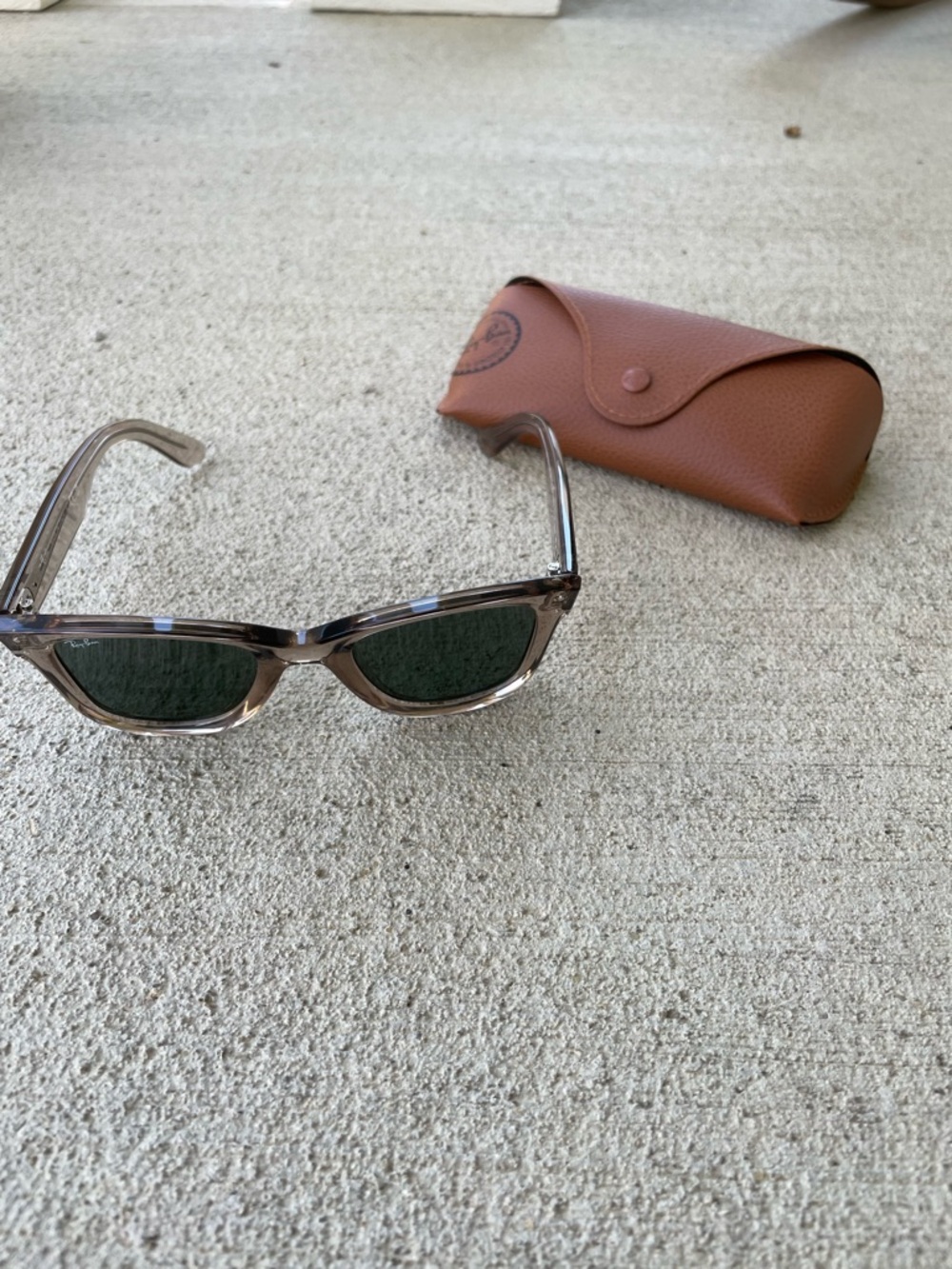 LIKE NEW! Ray-Ban Translucent Taupe Frame Sunglasses with Dark Lenses - Picture 2 of 2